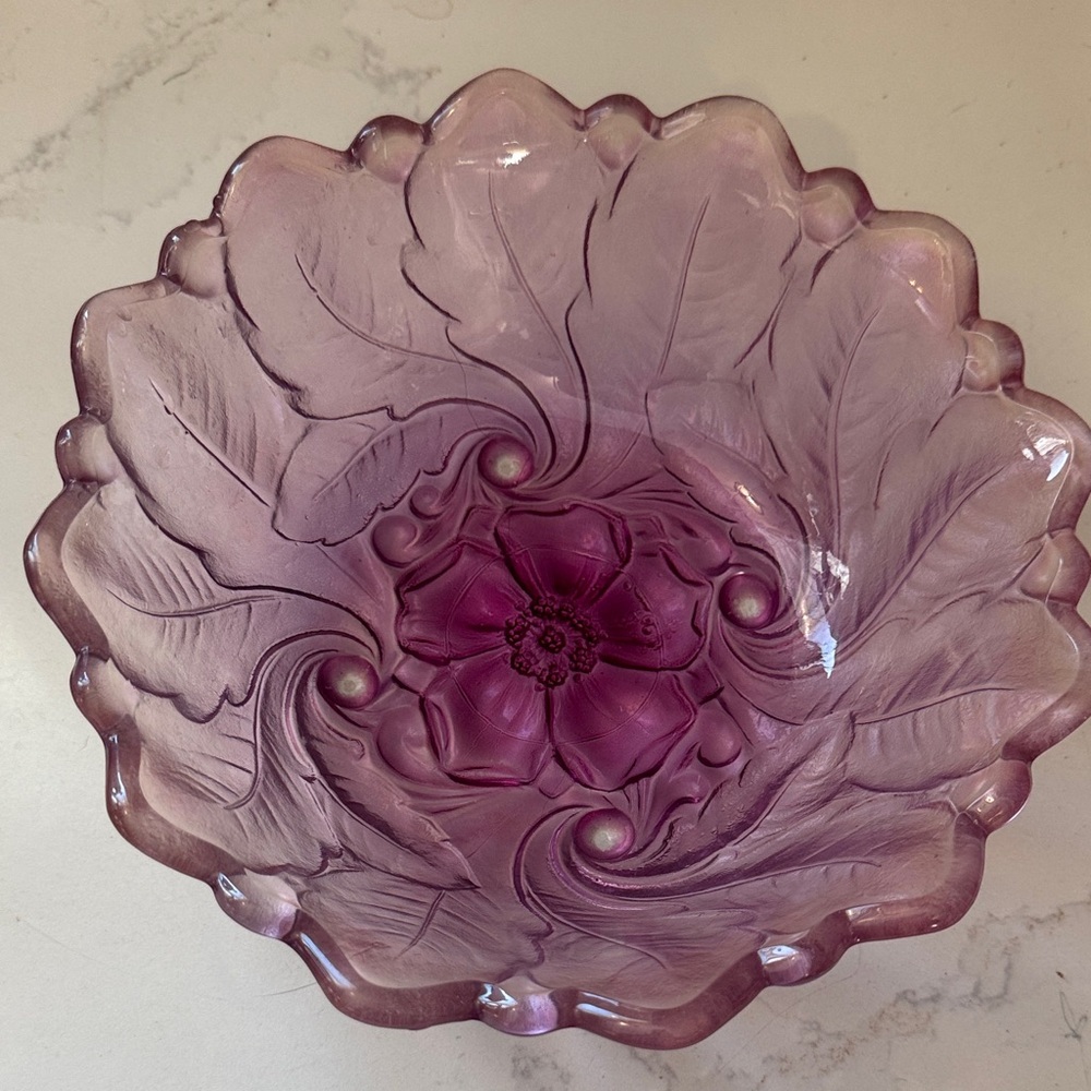 L.E. Smith Amethyst frosted glass rose bowl vintage mid century art glass